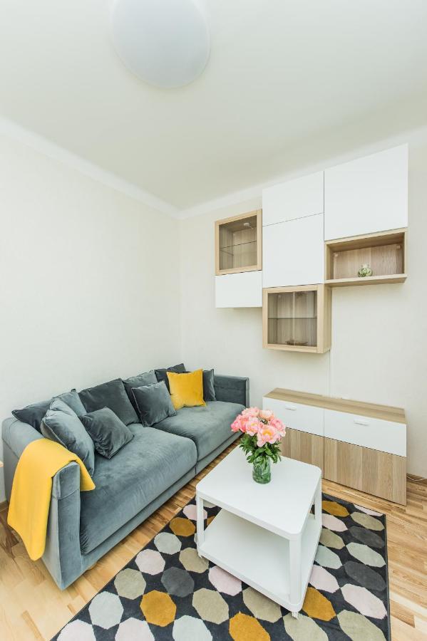 Lovely 1-Bedroom Apartment In Kaunas Old Town Ngoại thất bức ảnh